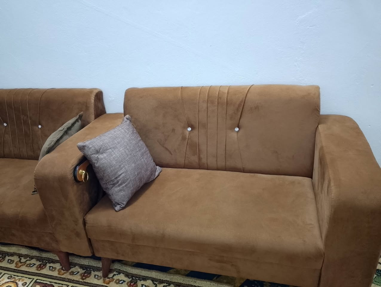 تخم للبيع 24متر السعر 700الف وبي مجال قليل جدد مامستعملات تواصل عل ***********
