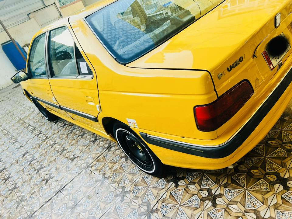 السلام عليكم 
بيجو بارص موديل 2015رقم بغداد مصفرها هـئيه او غرامات

السياره مكفوله لا صبغ او لاتبديل او لا ضربه فقط بنيد مصبوغ 

مكينه او كير مكفولات حداديه جديده تبريد ثلج تخم تايرات 

مكان السياره بابل حي الجزائر السعر 52. رقم الهاتف ***********
