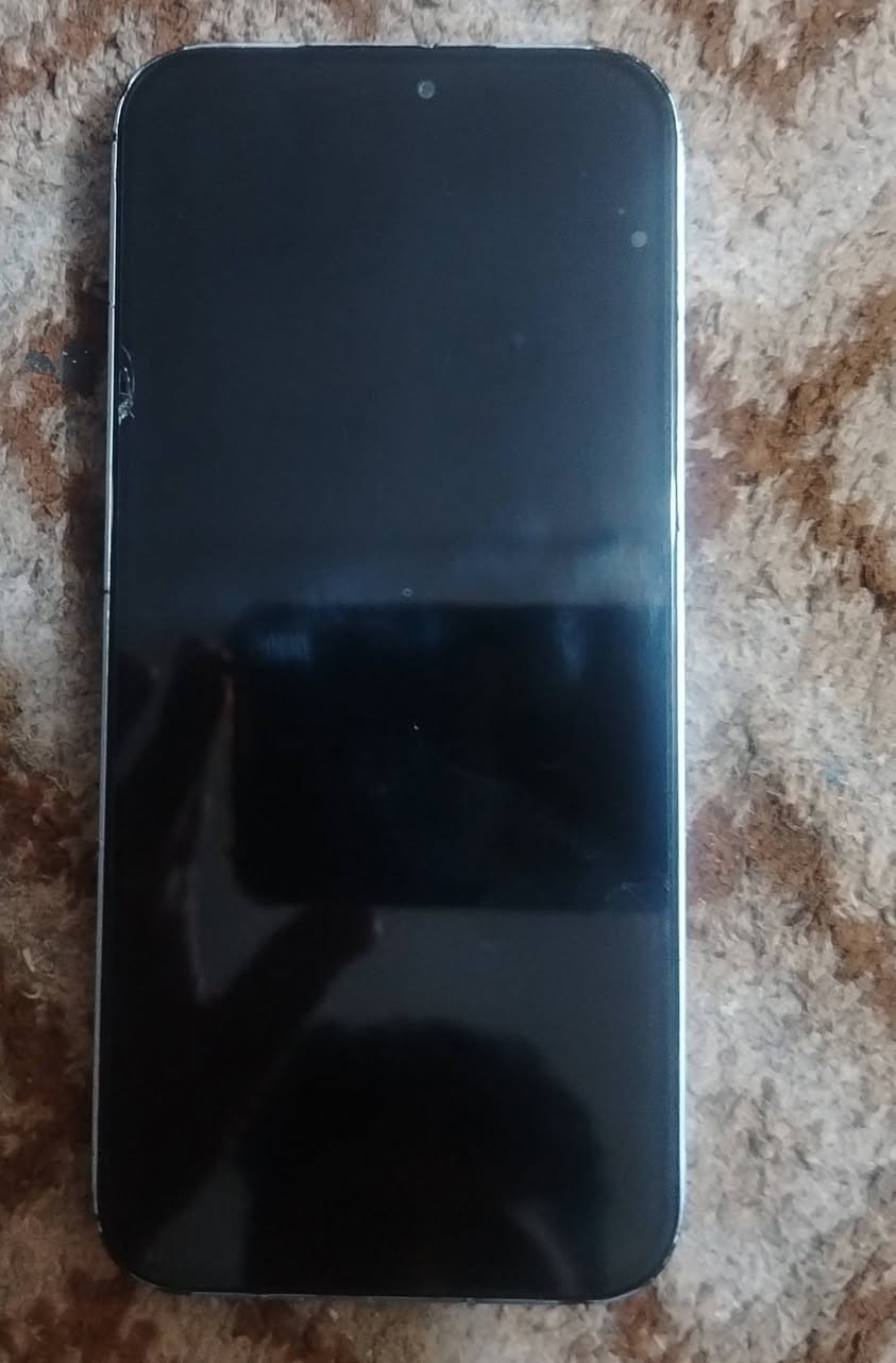 السلام عليكم عندي جهاز هونرx8b للبيع نضيف بدون ملحقات ذاكره 512 ويريد يراسلني على هذا رقم***********
