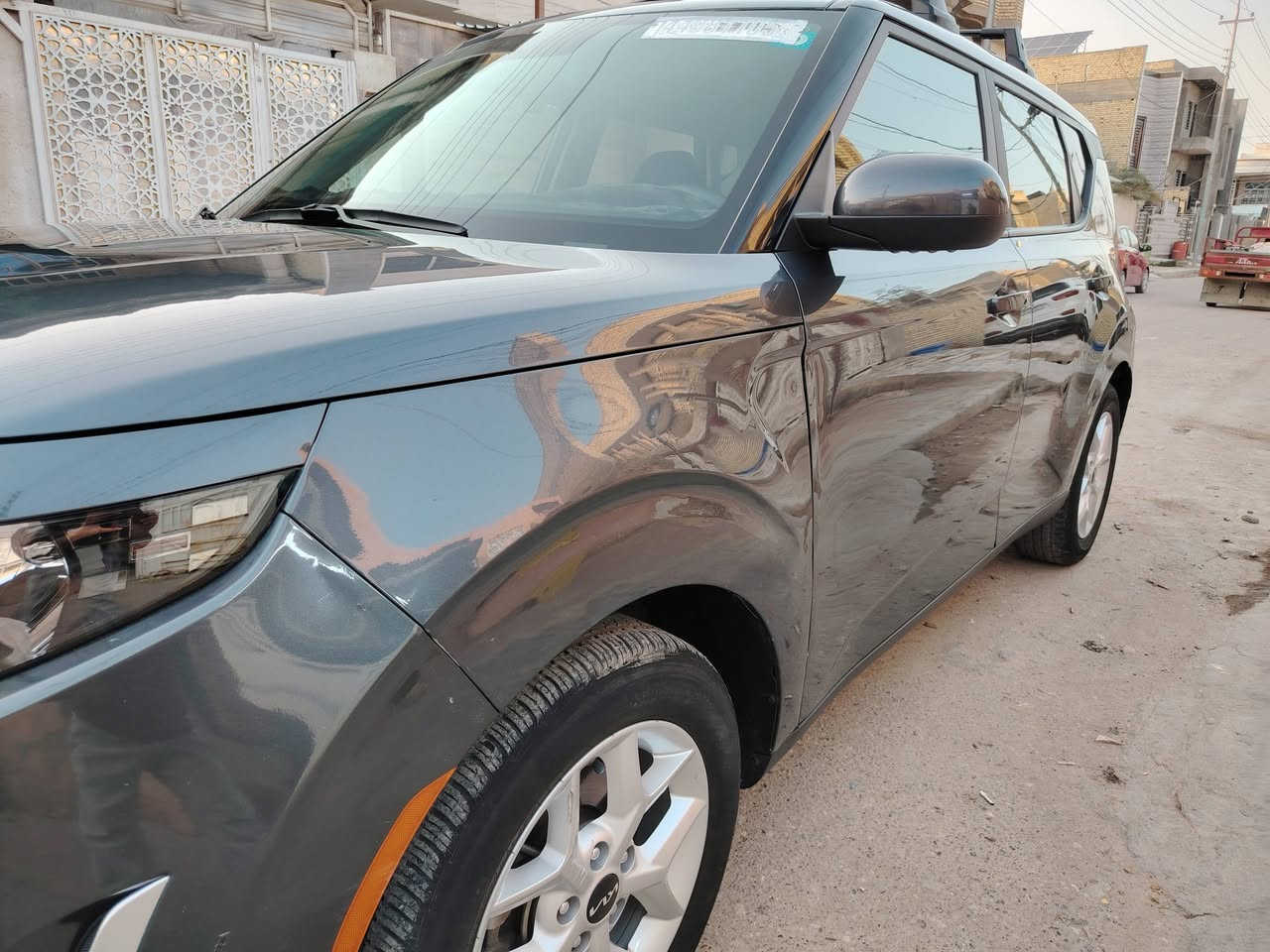 كيا صول ٢٠٢٣ نص فول
مرقم ميسان حرة بسمي المواصفات رادار امامي  خلفي  و جانبي حساسات تحكمات ستيرن
تبريد تدفئة بلاد الحادث جاملغ امامي فقط بارد السيارة جديدة كلش بدون قطرة صبغ الايرباكات سليمة السيارة ماشية 86 الف كيلو السيارة احلى من الصور
مكاني ميسان العمارة
السعر 165 قابل للتفاوض
الاتصال ***********
