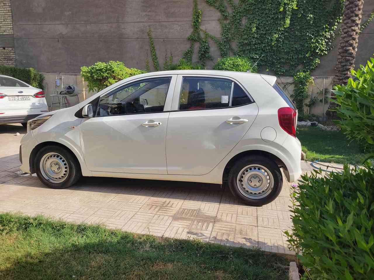 سيارة كيا بيكانتو Morning موديل 2022
محرك 3 سلندر اقتصادي جدا
وارد كوري رقم بغداد ب اسمي 
صرف البنزين جدًا قليل ومناسبة للاستخدام اليومي
السعر : 88 ورقة وبيها مجال للتواصل : ***********
ملاحظه / يرجى الاطلاع على جميع الصور

