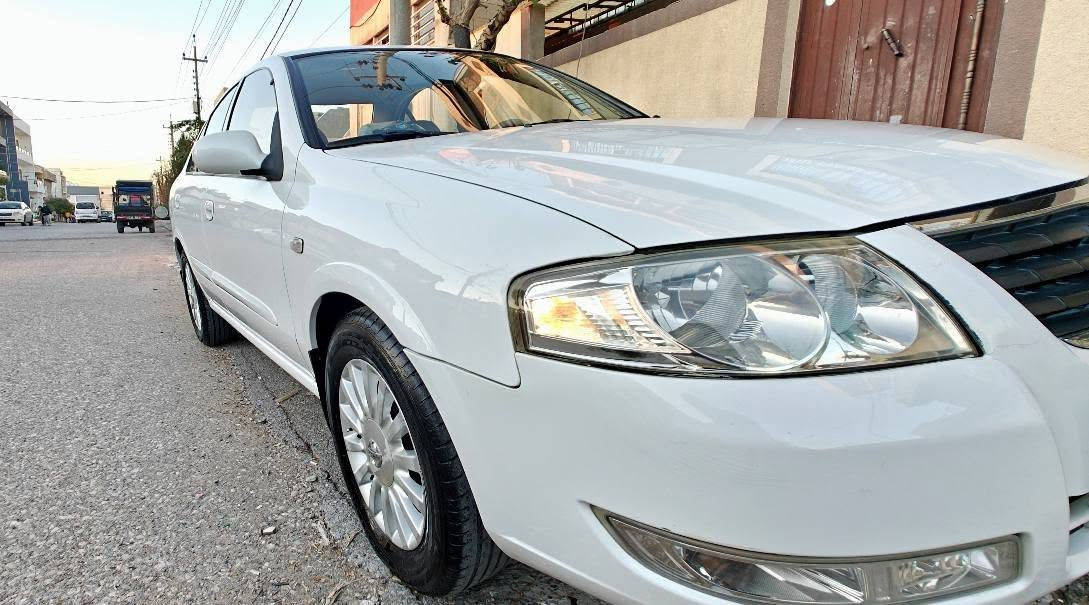 (نیسان سەنی کۆری گێڕ ئۆتۆماتیك)
• مۆدێل : ٢٠١٢
• ڕەنگ : سپی بەفریەو  مەکینەشی سپی مەغوبە
• بۆیاخ : بۆنید ، چەمەلەقی پێشەوە وپەڵەیەک چەمەلەقی دواوە
• کیلۆمەتری ڕۆیشتوو : ١٦١ هەزار 
• سەنەوی تا مانگی ٨ ی ٢٠٢٨ تازەیە وە بەناوی خۆمانەوەیە و بەشەرتی تەحویل
• گێڕ و مەکینە و تەبرید سارد و گەرم بە شەرت
• ویلکەپە و تایەی حەجمی ١٥ ی لەسەرە
• حاسەیە
• ٢ سویچی لەگەڵە و ناو زەردە و ٢ جام کارەبایە
• سەیارەکە زۆر پاك و جوان ماوەتەو ماڵی دۆستە
• نرخ : ١٠٧ گەڵا و معامەلەیەکی کەم
(برای ئازیزم گەر مشتەری نیت لەکاتی خۆت و ئێمەش مەگرە سوپاستەکەم)
(ژمارەی پەیوەندی : ***********) السليمانية, العراق
