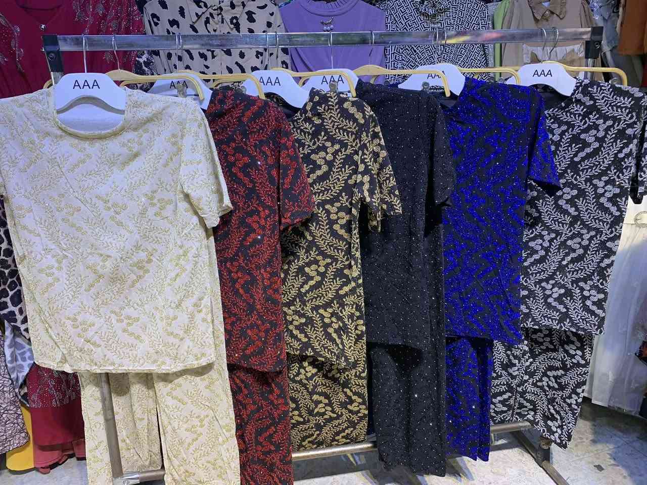 جمله الجمله تراكسود نسائي محزز ستراس *********** واتساب
