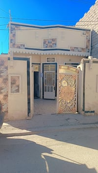 دار للبيع حي الكوفه مقابل البنزين خانه 100 متر السعر 60 للاستفسار الات...