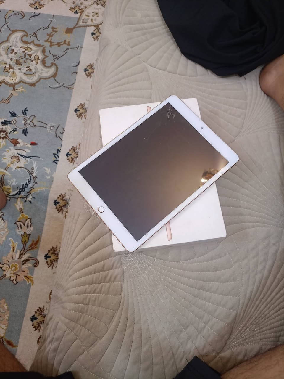 السلام عليكم شباب ايباد 7 نضيف ما عدى الشخط البي بل شاشه واضح امامك (الشاشه كلها تلمس حتى مكان الشخط) مبدل شاشه اصليه مال شركه ذاكره 32 بطاريه ما اعرفها نموذج m شكد لاكن شغاله جهاز مرتب 175 وبي مجال قليل للاستفسار *********** متوفر فقط واتساب او خاص رجاءً المو شراي لا يتعبني  مكاني بغداد مدينه
