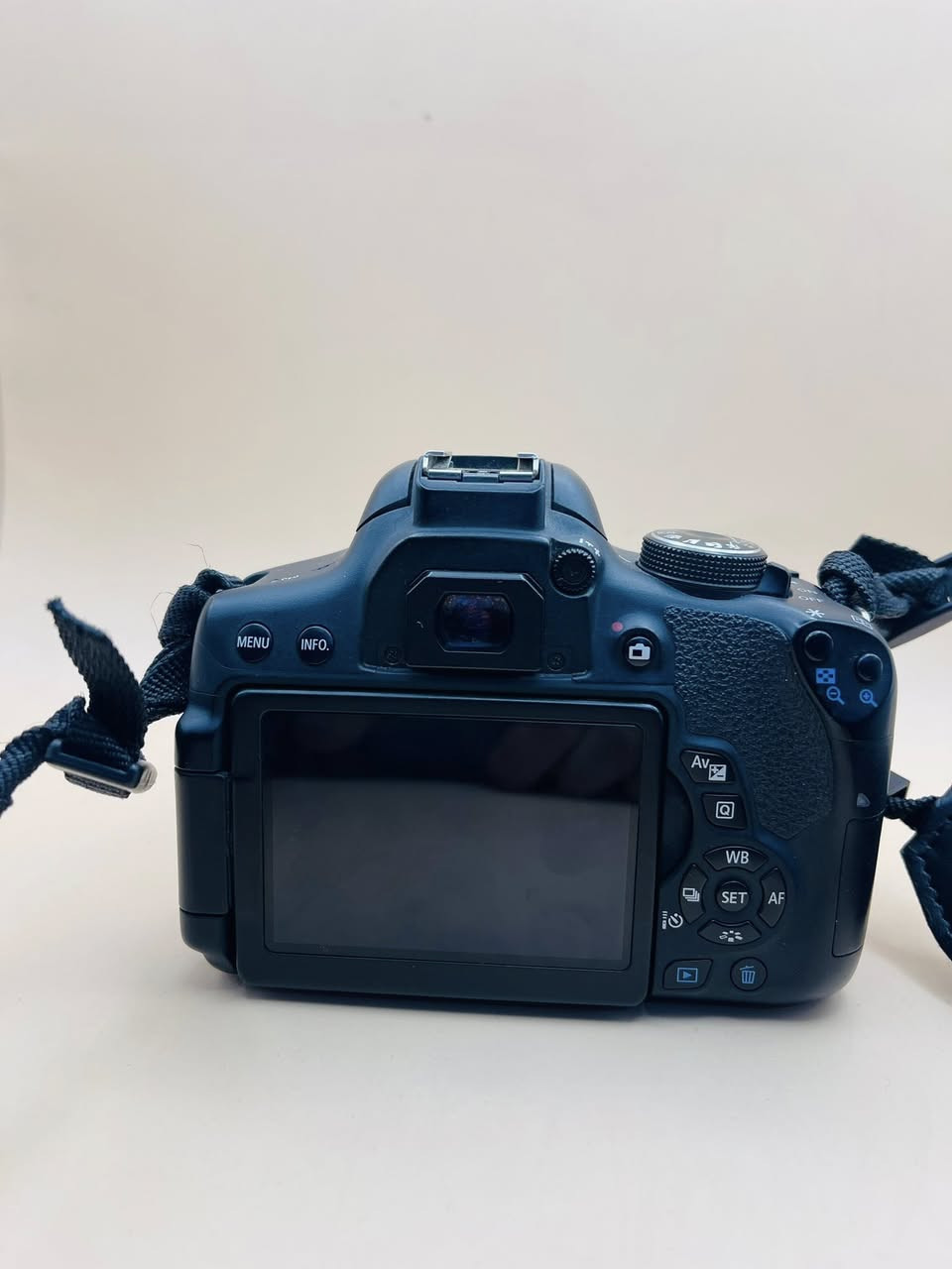 كانون 750d
عدسة 55.18
شاحنة
بطارية
حزام كتف
جنطة
نضافه 95‎%‎
مكفوله من اي عطل وتصليح
السعر 360الف سعر نهائي
مكاني ناصريه
متوفر توصيل


**إذا كنت صاحب هذا الإعلان وتريد حذفه لأي سبب، رجاءا أرسل رسالة إلى الدعم الفني**