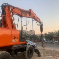 حفارة بير صحيات باسعار مناسبة جدا مع كادر عمل 07727945495 سلام