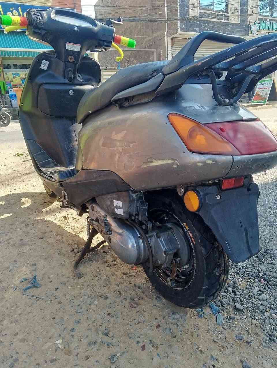 سلام عليكم دراجه سبيسي للبيع مكينه خير من الله شغاله سلف وهندر السعر 250 قفل العنوان  الكريعات ***********
