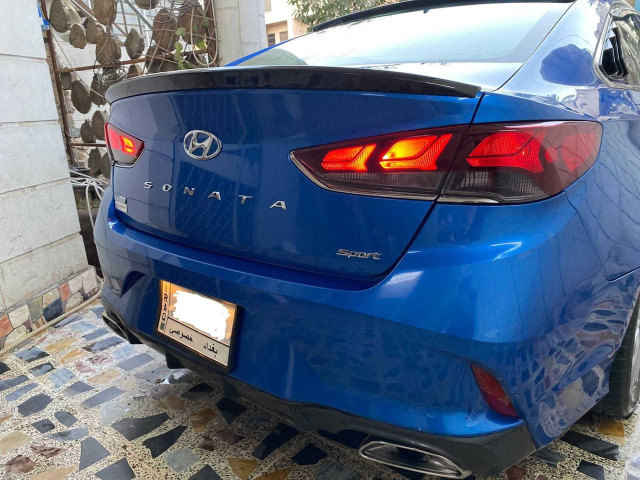 سوناتا سبورت
الموديل : 2018
المسافة المقطوعة: 68000
المحرك : 2400 GDI
المواصفات : 
فتحة سقف 
كشنات جلد كهرباء ⚡️ 
تدفئة كشنات أمامية 
أستيرن D 
شفتات أستيرن 
بصمة 
نقطة عمياء 

الضرر: صور أمريكا ٢ قطعة  
وبيها بالعراق باب خلفي عكس سائق
يعني سيارة بيها 3 قطع .

سعر 130$ وبيه مجال بسيط 

‭0775 791 0695‬

شارع فلسطين قرب النوال
