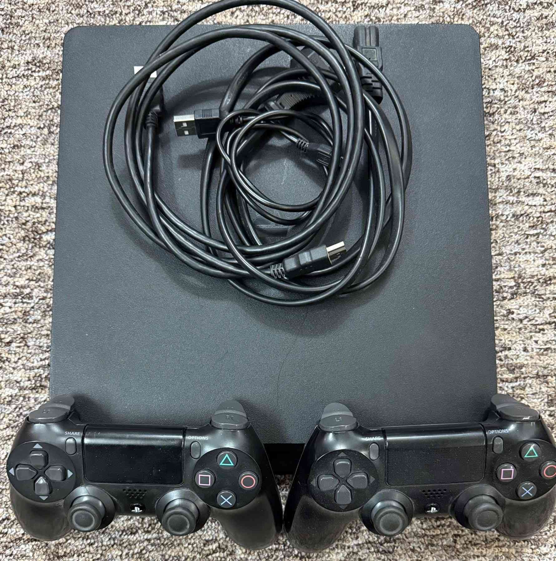 السلام عليكم🙋🏻‍♂️
{ بلي 4 سلم }  امريكي واحد تيرا اخو

الجهاز مهكر بلادي رجاءً لحد يدخلي يكلي مهكر ❌❌❌❌

السعر: 170 وبي مجال

  للاستغسار الاتصال  علا هاذا رقم:***********
