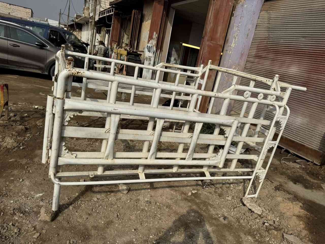 محجر للبيع دبل قماره شغل درجة اولى تسكام السعر 250  رقم الهاتف : ‭0773 529 5475‬
