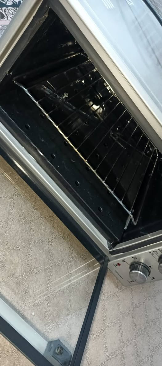 اوفن حجم وسط استعمال قليل اخو جديد للبيع بدون صينية


**إذا كنت صاحب هذا الإعلان وتريد حذفه لأي سبب، رجاءا أرسل رسالة إلى الدعم الفني**