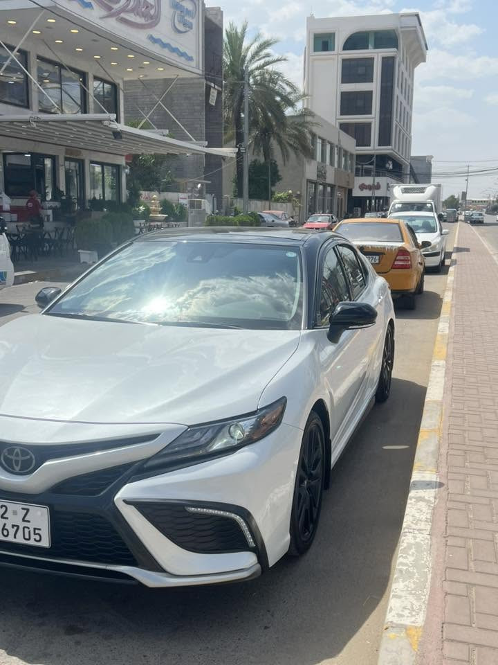 كامري XSE 2023
داخل اسود 
المحرك 4 سلندر 2.5
تشغيل عن بعد 
ماشية :19 ميل 
كشنات تدفئة كشنات امامية وخلفية وسترن تدفئة
كامرة 1
بصمه 
ضرر : نص جاملغ خلفي وباب مستبدل 
الموقع: الموصل
للانتصال ***********
السعر 260$
