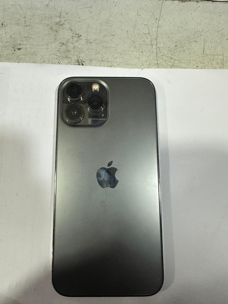 السلام عليكم ١٣ برو ماكس لون رصاصي فيلي بطارية 85 بلادي ذاكره 256 الجهاز بلادي مكفول من الشخط رقم *********** واتساب فقط مكاني بغداد
