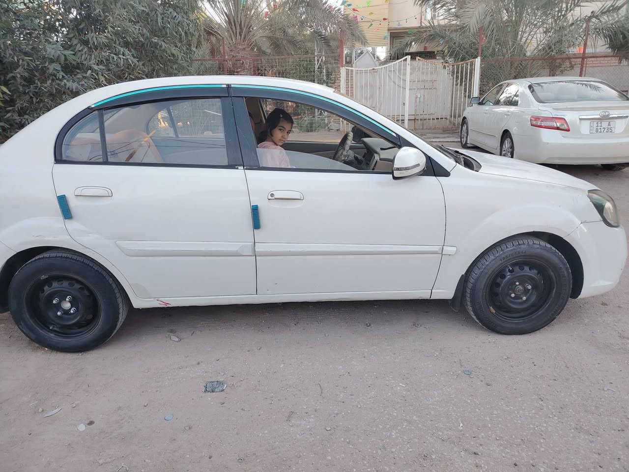 كيا ريو 2012 السعر 85 وبيها مجال للتواصل *********** واتساب
