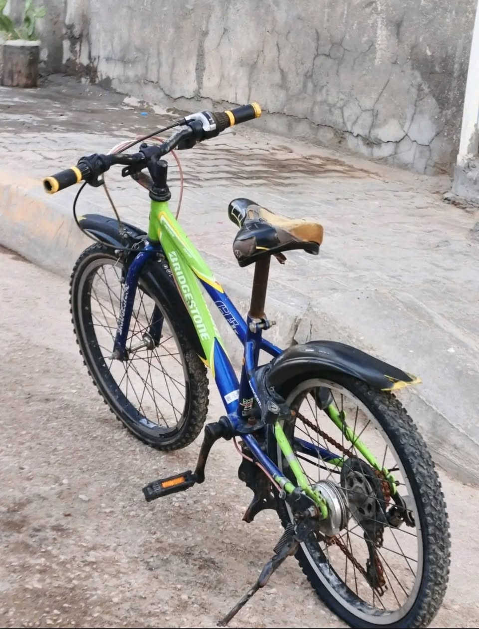 بايسكل حجم 20ياباني موديل 2023كربلاء المقدسة حي العسكري


**إذا كنت صاحب هذا الإعلان وتريد حذفه لأي سبب، رجاءا أرسل رسالة إلى الدعم الفني**