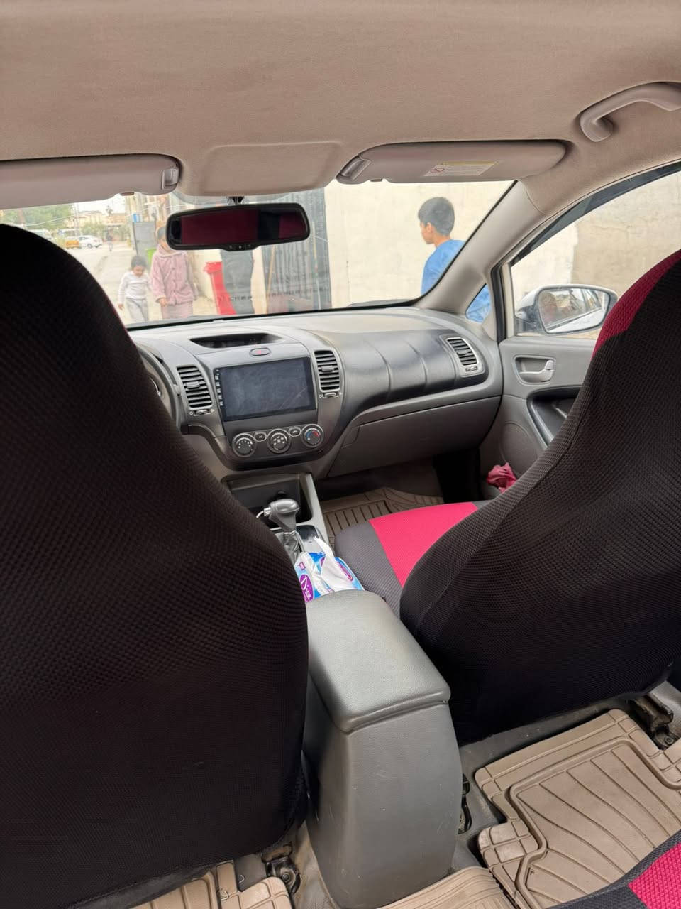 السلام عليكم للبيع كيا سيراتو موديل 2018 مكينه 1600 رقم اربيل بأسم شركه تحويل او وكاله السونار موجود بالمنشور ماشيه 153 الف كيلو متر السعر 125$ و بيها مجال العنوان واسط العزيزية للاستفسار ***********
***********
