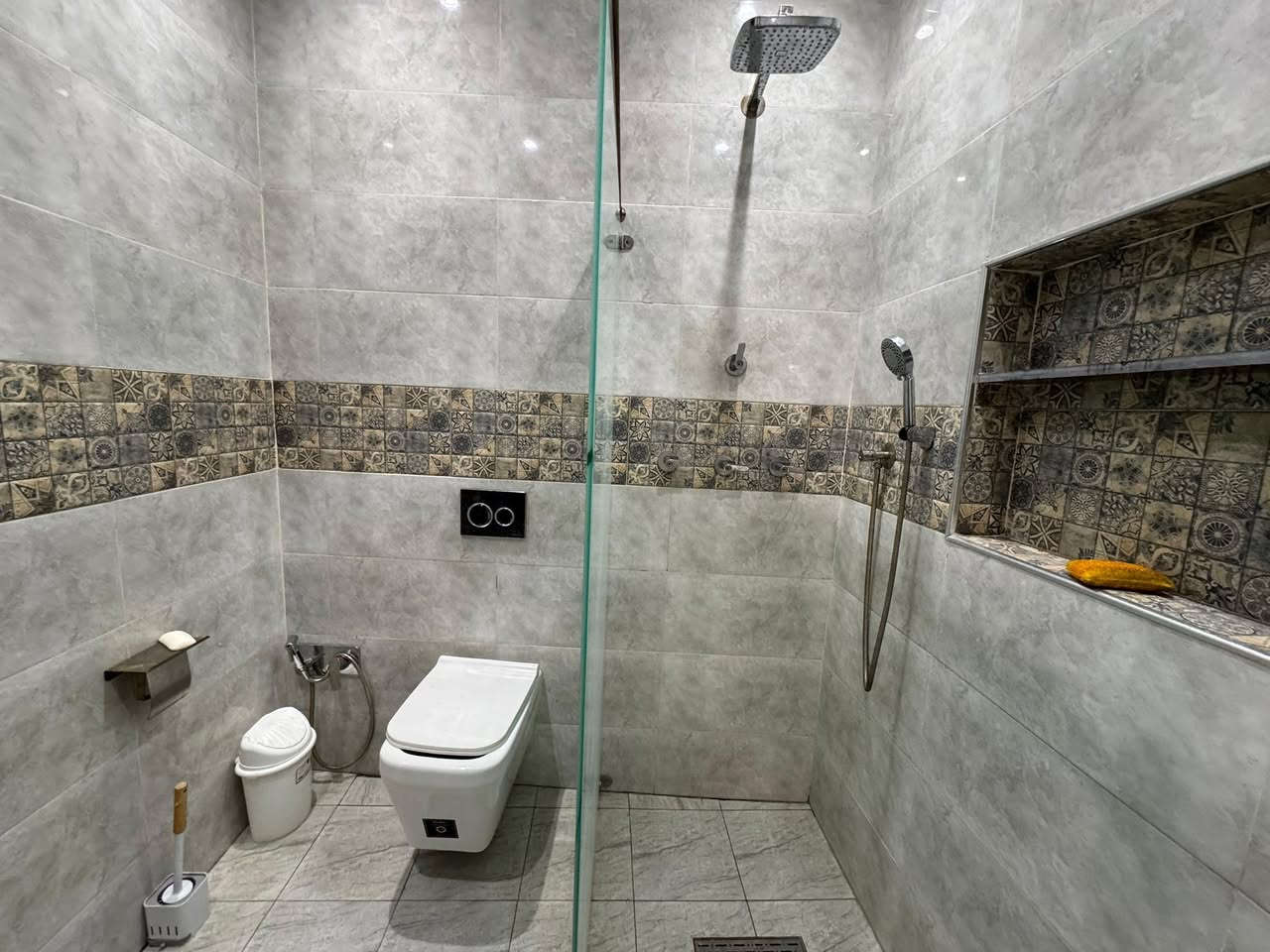 👋💐نرحب بكم في مزرعة ريڤيرا
موثقة بتطبيق اجرلي
📍بغداد البوعيثة 
🕜 الاوقات للشفتات 
الشفت الصباحي : يبدا ٩ صباحا وينتهي ٦ مساءا 
الشفت المسائي : يبدا ٨ مساءا وينتهي ٦ صباحا 
نستقبل شباب و عوائل ومناسبات 
والعدد المسموح مع الاطفال ١٥ نفر 
وفوك ١٥ نفر تدفع ١٥ الف ع النفر الواحد 
والتواصل ع الارقم الاتي : ***********
