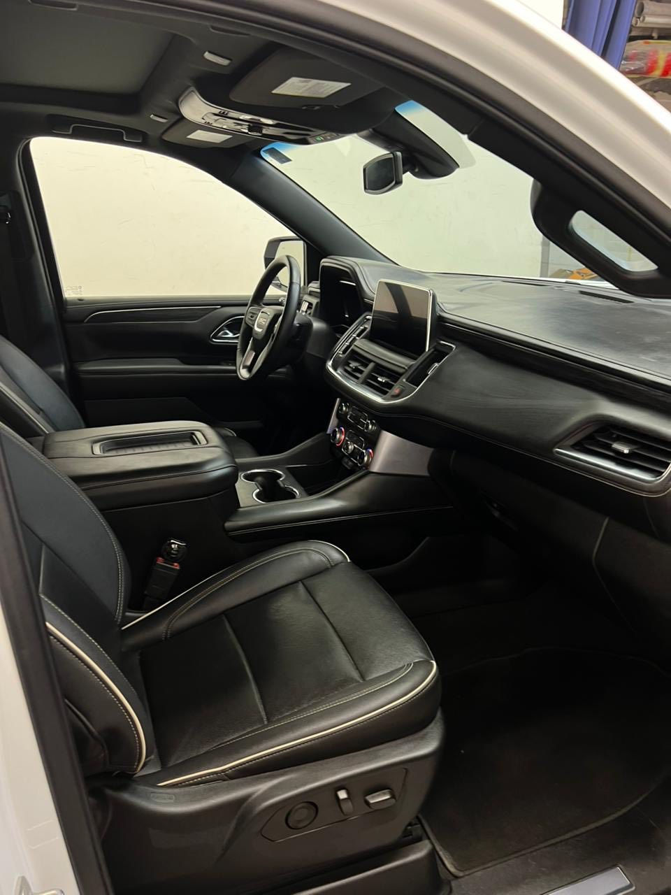 يوكن 2022  بدون قطره صبغ
فول مواصفات SLT 
بنراما 
كشنات سياحي
رادار 
حساسات امامي خلفي
نقطه عمياء 
السياره فول مواصفات عدا الدوسات الكهرباء 
ماشيه 43 الف ميل فقط 
رقم بغداد باسمي 
حادثها دعاميه اماميه مبدله نفس اللون السياره كفاله من الشخط والتحكيل والصبغ 
مكاني بابل ***********
