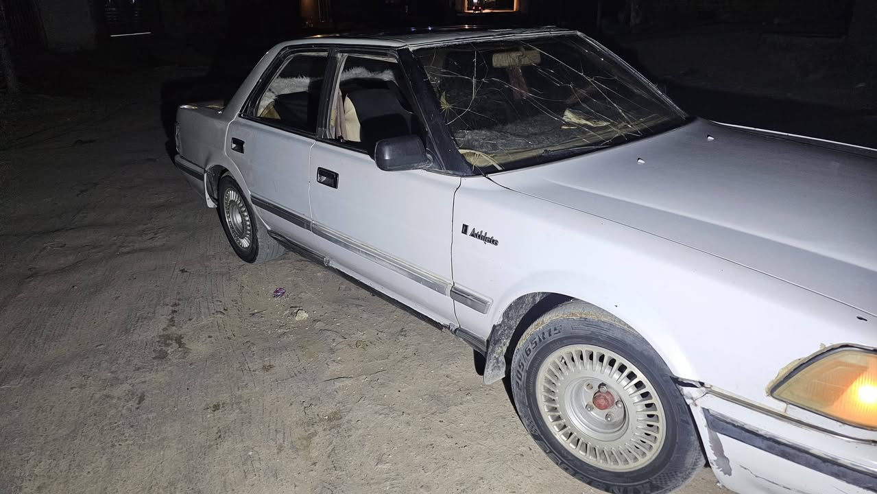 سياره  البيع او مراوس كريسيدا مديل 89 مكينه كير كهربايات شغاله  تخم تاير جازه سياره  سنويه 2028 وين ما يعجبك تطلع مكان سياره  العماره ***********
