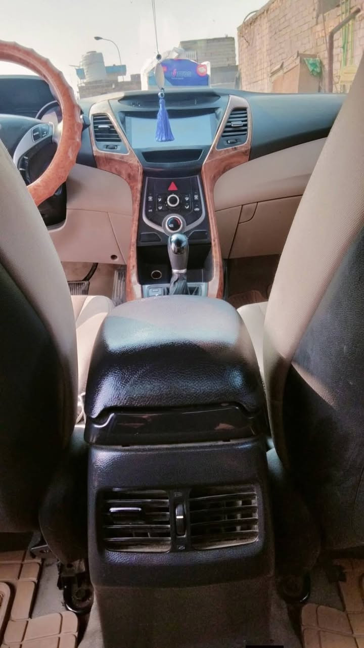 النتره موديل 2015 خليجي محرك 1800 بارد باب الخلفي دوس وبنيد صبغ تبريد تتفهه فول موصفات تخم تاير باتري جديد السعر 120 وبيه مجال المكان ناصريه مركز ***********
