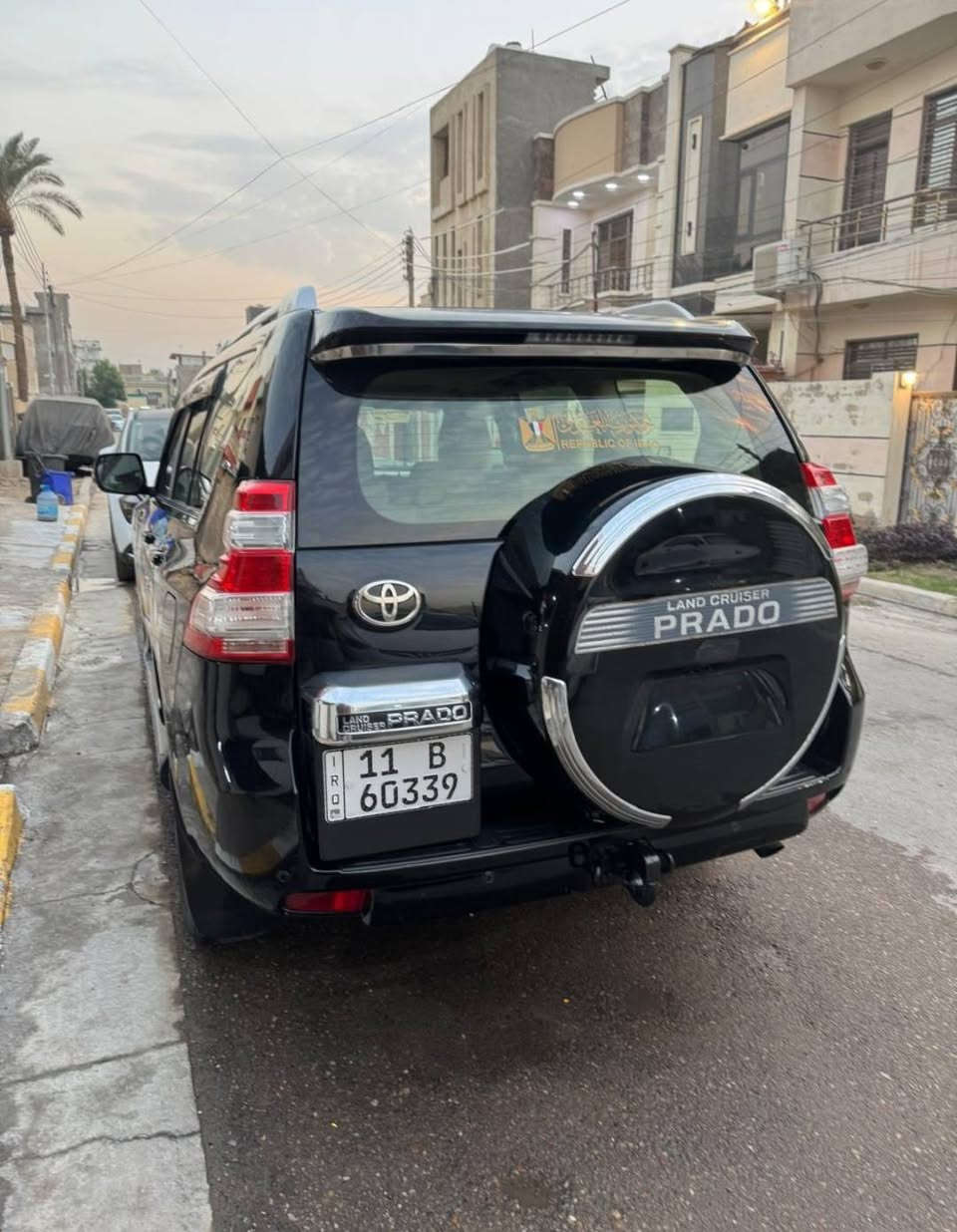 لاندكروز بـرادو لـلـبـيـع ²⁰¹² كـويـتـي فـول مـوصـفـات رقم بغداد تحويل ثاني يوم مـكـفـولـه من كلشيء الـسـعـر 280 ورقة وبيها مجال العنوان بـغـداد . الـدورة *********** . ***********  أبـو فـهـد الـجـمـيـلـي ★
