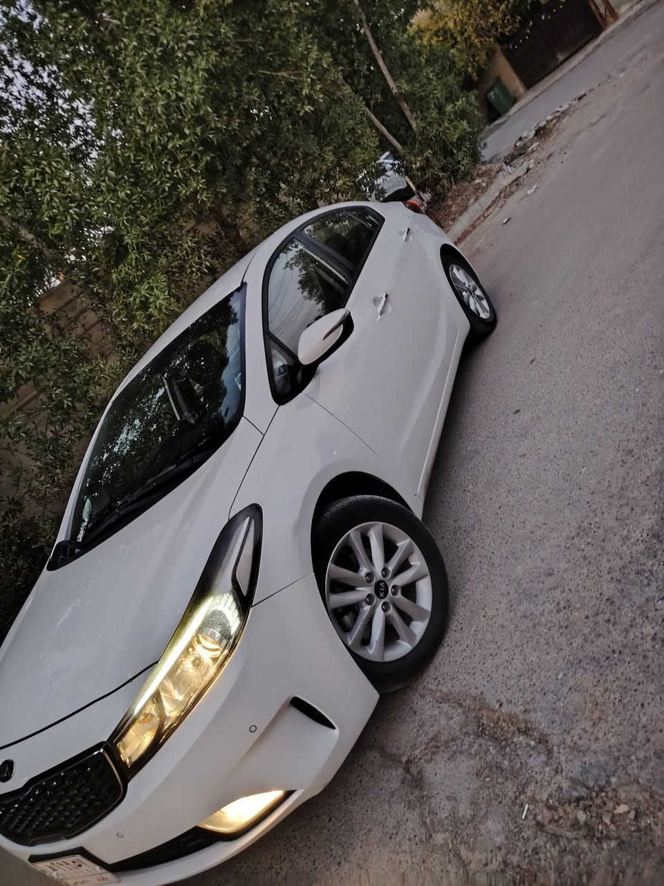 سلام عليكم سيراتو ١٨ بغداد
🌲ماشية 100km 

 🌲المواصفات تبريد قطعتين

🌲شفتات ستيرن

🌲حساس امامي خلفي

🌲تحكم استيرن فول

🌲مري شفط

🌲 اشاير بل مري

🌲شاشه +كامره

 🌲ويل كب5

🌲 ٣ انضمه قياده يكو سبورت نورمان

🌲محرك١٦٠٠ 

🌲 ملاحظه

🌲سياره مكفوله عده بارد باب عكس سايق

🌲صدر امامي خلفي 

🌲باتري جديد 

سعر 147  وبي مجال 

رقم الهاتف ***********

سياره على وضعية شركة
