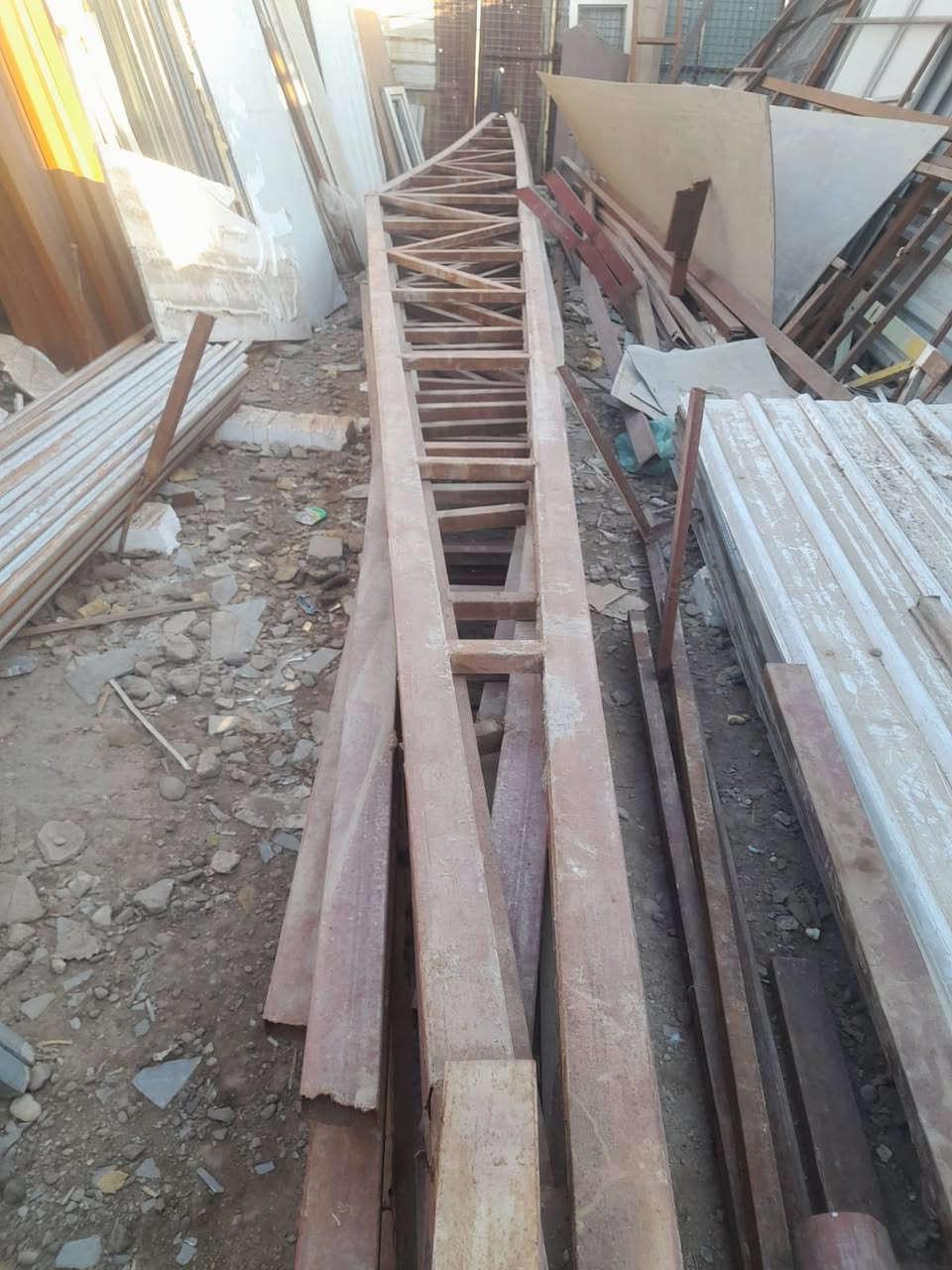 سلام عليكم كروزات للبيع طول 11 اونص متر 14 قطعه المكان بغداد للاستفسار ‭٠٧٧٠ ٩٦٥ ٤٨٣٥‬
