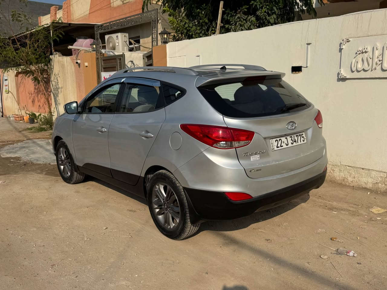 السلام عليكم 
توسان وارد خليجي صبغ ٣ قطع بدون اي دواخل موديل 2014 ماشية ١٥٠ الف محرك كير تخم تاير سنويه جديدة ارقام جديدة تحويل مباشر سونار مرفق في المنشور 
سعر ١٣٢ مجال بسيط 
عنوان واسط  صويرة *********** الصويرة, واسط
