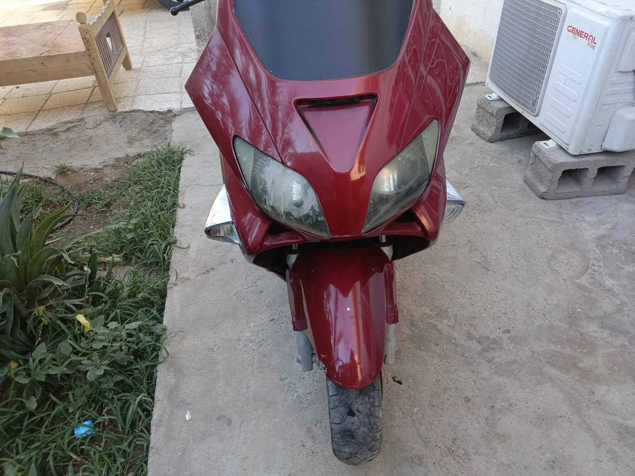فورزا 2006 شغاله كل شيء ما بيها مكانها ديالى الخالص الشراي تصيد سعرها 300 الشراي يتصل مكان ديال الخالص ***********
