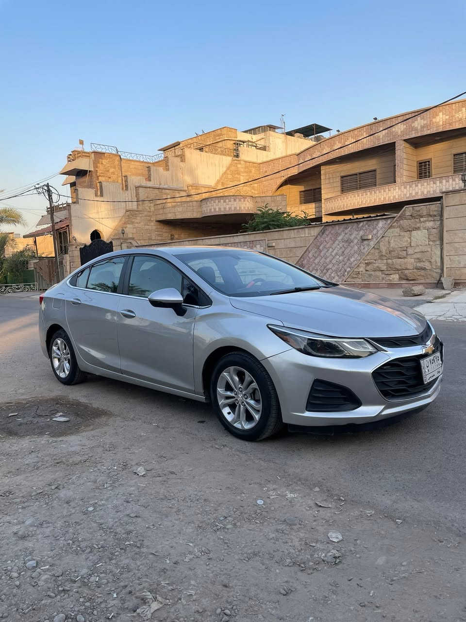 شوفرليت كروز 2019 / 1400 تيربو 
قطعتين صبغ بدون لغد وشاصي 
جاملغ وبنيد فقط حادث امريكا 
ماشيه 152كم وقابل للزياده 
المحرك والكير مكفولات 
التبريد ثلج 
المحرك ادامه كاملة فلتر شوته بلكات وتنضيف نوزلات وجويتر وغسل الراديرات 
صدر جديد قبل سبوع شاده 
باتري جديد 
موضفاتها LT المعروفه 
بصمة تشغيل وابواب وجنطه 
كشن كهرباء + تدفه وتبريد
تحكم ستيرن جهتين
اوتو ستوب 
لايت لد اوتو ستوب
شاشة كار بلي + شاشه اعطال 
منفذ اوكس+ USB+بلوتوث 
حساس تاير 
كامره دواره 
السياره جاهزة مابيها مصرف 
بأسمي تحويل  ثاني يوم 
السعر 94 وبيها مجال حك الجيه
***********
