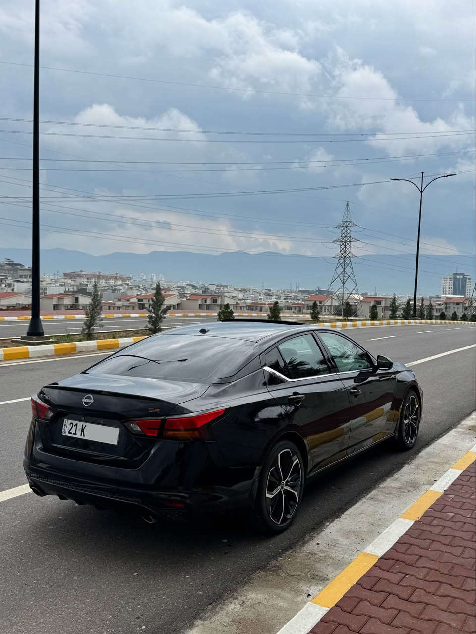 NISSAN ALTIMA 2024 SR+
نیسان ئەڵتیما ٢٠٢٤ – مواسەفات (SR+)

📏 ماوەی ڕۆشتن:14,000 میل

▪️بۆیاخ:تەنها چەملغی سایەق بێ ناوگرتن بێ ئێرباگ، یەک پەلە pdr بچووک بە دەرگای سایەقەوەیە

ڕەنگی ڕەشی قەتران، نموونەی جوانی و هەیکەل

🔹 مواسەفاتSR+: 
▪️سڵایت
▪️کوشن جلد
▪️کوشن هیتەر
▪️دوو کوشن کارەبای
▪️تەبرید مەرکەزی
▪️ ناو سپی بیلادی
▪️ شاشە گەورە
▪️ کامێرا و حاسە
▪️ بەسمە
▪️ شەغال
▪️ ٣٦٠ پلە ڕادار
 ▫️ ڕاداری ئاوێنە
 ▫️ خەتی جادە پێش و پشت
 ▫️ تەحدید سورعە
▪️ تەحەکوماتی کاملی سەر سووکان
▪️ کوشن کارەبای
▪️ کار پلەی (IOS, ANDROID)
▪️ ئاوێنە کارەبای
▪️ ئاوێنەی ناوەڕاست دژە فوول
▪️ لایتی پێشەوە عەدەسە، زینۆن، لید(LED)
▪️ لایتی دواوە کامل لید(LED)
▪️ فوول لایت ئۆتۆ
▪️ زۆر مواسەفاتی تر…

✔️ گێر و مەکینە نەکراوەتەوە بە شەرت
✔️ گێڕ، مەکینە، تەبرید و کارەبایات بە شەرت

✔️ کامل سێرڤس کراوە
✔️ ڕۆن و هایدرۆلیکی تازە گۆڕاوە
✔️ چوار تایەی تازەی بیلادی لە ژێرە
✔️ ویلەکان شووختی نییە
✔️ تازە پۆڵیش و حەمام کراوە

     سەیارەکە نموونەیە ماشاءاللە
 وردە و چاڵ و شوخت و گۆڕاوی نییە

ڕەقەم و سەنەوی تا ٢٠٣١ تازەیە
تەحویل و غرامە بە شەرت

📍 شوێن: سلێمانی
📞 پـەیوەندی:
*********** (WhatsApp)
***********
——————————————

NISSAN ALTIMA 2024 SR+
نيسان ألتيما ٢٠٢٤ – مواصفات (SR+)

📏 مسافة السير:14,000 ميل

▪️البوياخ: فقط چەملغ السايق بدون ناوگرتن بدون ايرباغ، پەلە واحدة PDR صغيرة عند باب السايق

اللون أسود قطران، نموذج للجمال والهيكل

🔹 مواصفات SR+:
▪️سلايت
▪️كوشن جلد
▪️كوشن هيتر
▪️كوشنين كهرباء
▪️تبريد مركزي
▪️داخل أبيض بيلا دي
▪️شاشة كبيرة
▪️كاميرا وحساس
▪️بصمة
▪️شغال
▪️360 درجة رادار
 ▫️رادار المرايا
 ▫️خط الطريق أمام وخلف
 ▫️تحديد السرعة
▪️تحكمات كاملة على الستيرن
▪️كوشن كهرباء
▪️كار بلاي (IOS, ANDROID)
▪️مرايا كهرباء
▪️مرآة وسط ضد الفول
▪️لايت أمام عدسة، زينون، ليد (LED)
▪️لايت خلف كامل ليد (LED)
▪️فول لايت أوتو
▪️مواصفات أخرى كثيرة…

✔️گير ومكينة لم يتم فتحهم بشرط
✔️گير، مكينة، تبريد وكهرباء بشرط

✔️كامل سيرفس معمول
✔️زيت وهيدروليك جديد مغير
✔️أربع تايرات جديدة بيلا دي تحتها
✔️الوِيلات بدون شوخت
✔️تواً بوليش وحمام معمول

السيارة نموذج ماشاءالله
بدون خردة ولا چال ولا شوخت ولا تغيير

الرقم والسنوية إلى ٢٠٣١ جديد
تسليم وغرامة بشرط

📍الموقع: السليمانية
📞الاتصال:
*********** (WhatsApp)
*********** السليمانية, العراق
