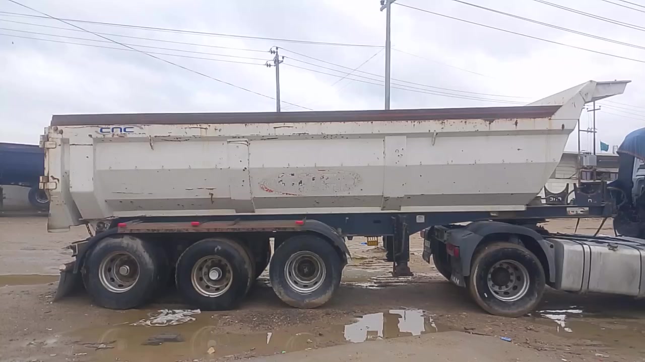 سلام عليكم عربانة للبيع سي ان سي قلاب دناكير 14 فصل وربط تخم تاير مزوج ***********
