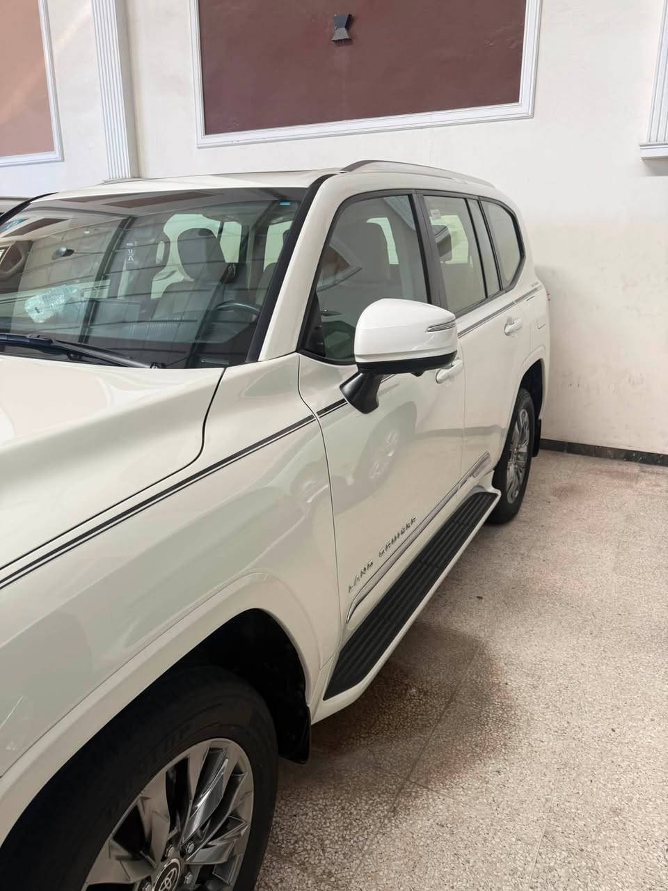 🚘 نفس ما عودتكم… ما أنشر إلا الجديد والنظيف ✨

للبيع:
🔹 تويوتا لاندكروزر 2024ساز 
🔹 فئة Limited
🔹 ممشى: 37 ألف كم
🔹 مكفولة كفالة عامة
🔹 رقم السيارة: بغداد

سيارة نظيفة جداً وجاهزة، وللاستفسار والتفاصيل التواصل على الخاص.

*********** 
***********
