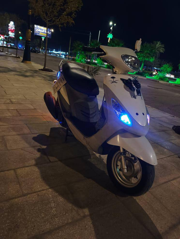 ماكس منغولي للبيع اللون ابيض🤍
الداجه مكفوله من كلشي الدراجه صالهة ٣ اشهر والوصل موجود 
الدراجه خير من الله نضيفه وحلوه داخلها املح وماناقصه شي الاستفسار (***********) السعر مليون وخمسين وبيه مجال للشراي
