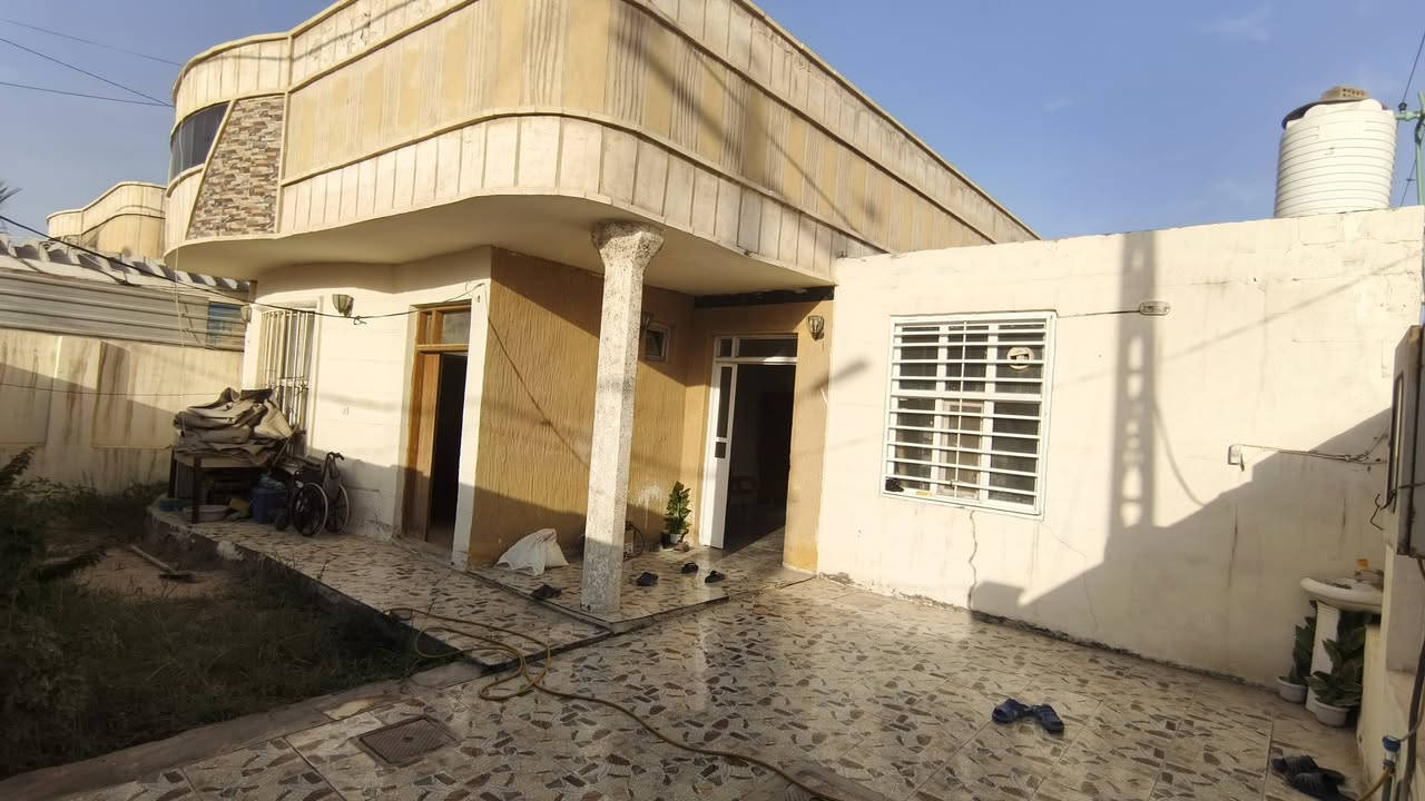 السلام عليكم
المو شراي لا يحرجنا لكثرة الانشغال
بيت مساحة 250 مجمع المناذرة حي المطاط ركن 
بيه بناء اضافي مخزن ومطبخ 
التفاصيل الاتصال على الرقم 
‏‪***********‬‏
المو شراي لا يحرجنا لكثرة الانشغال
