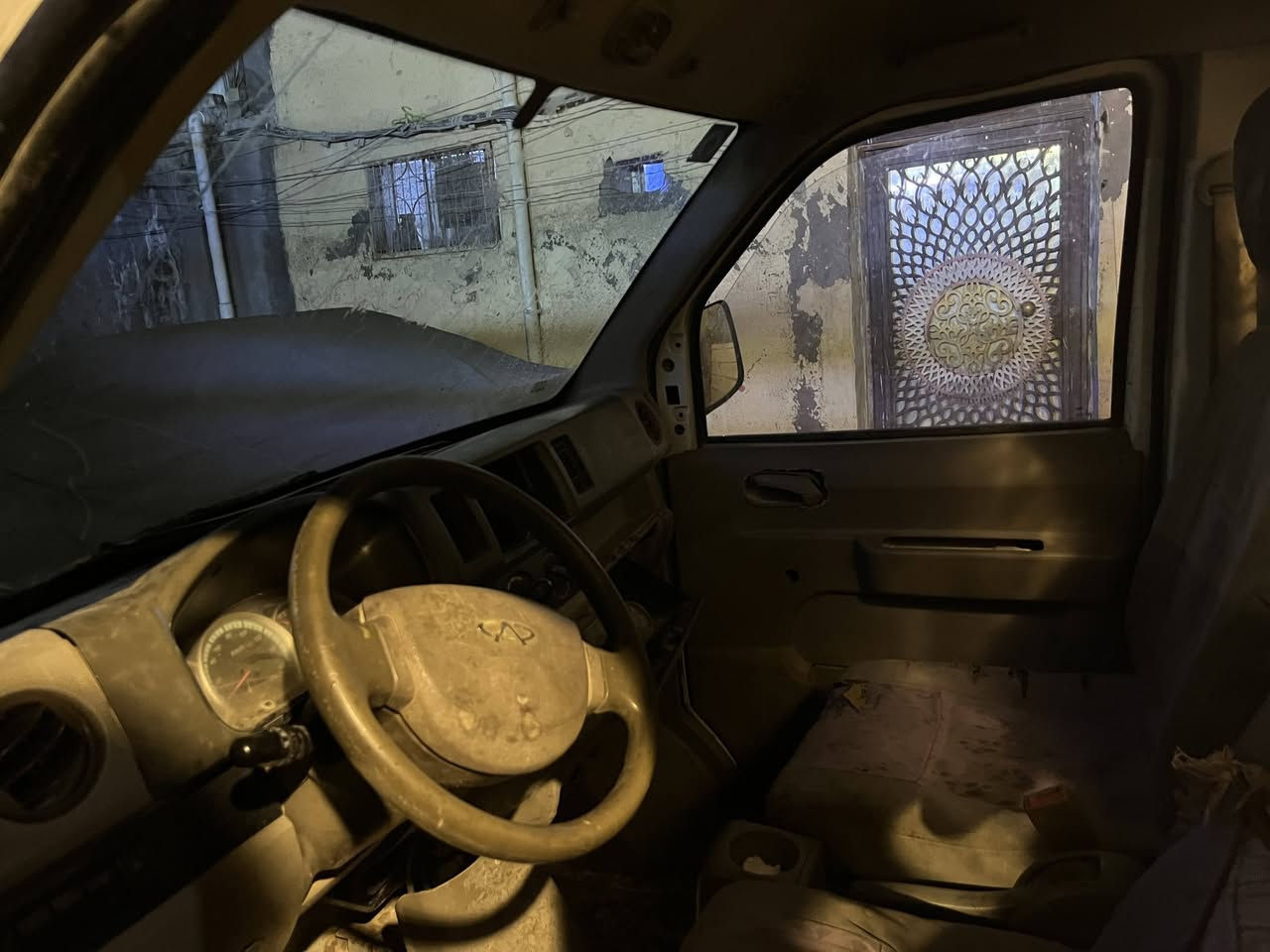 شيري حمل ٢٠١٣ كهربائيات كلها شغالة السيارة جاهزة الغرفة عوزها بس ملاحضات باتري جديد المكينة والكير مكفولات بـ٢٣ وبيها مجال
مدينة الصدر 
***********
