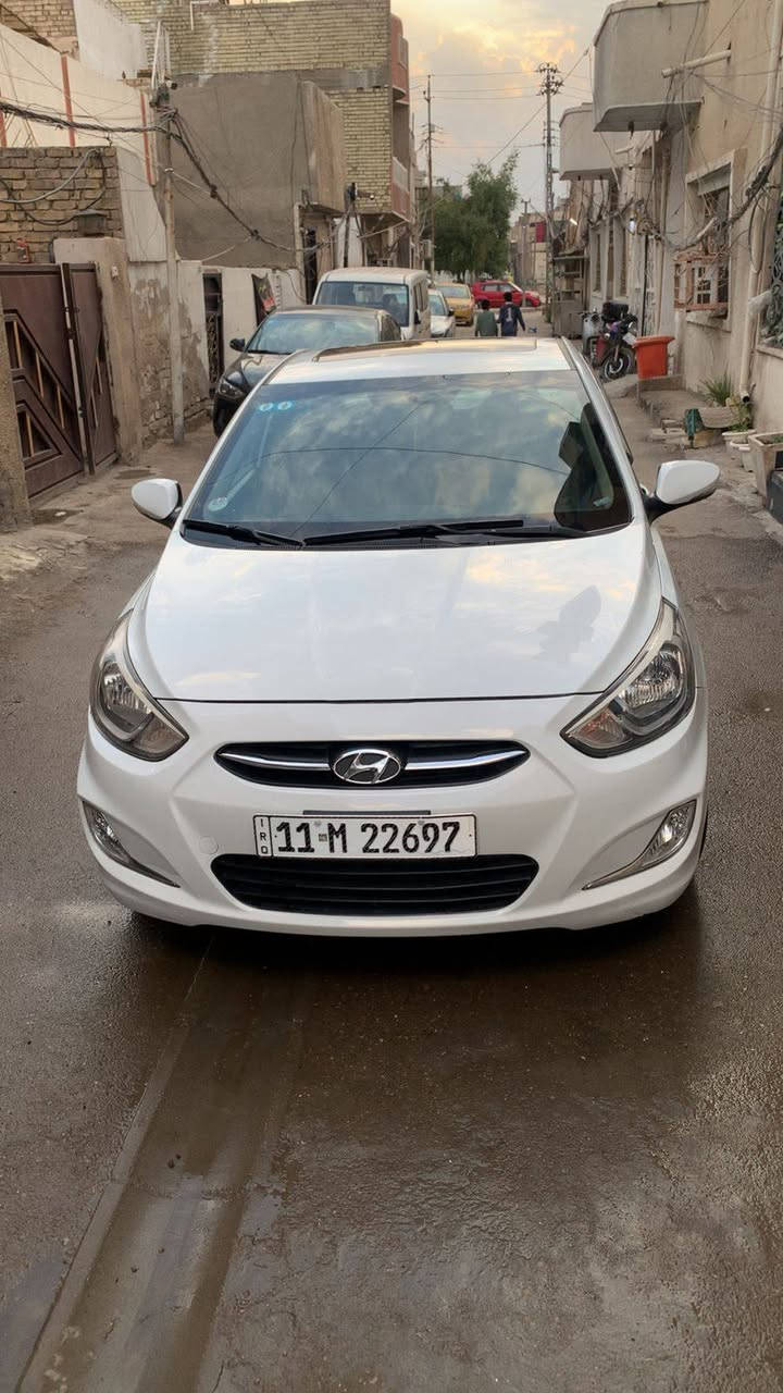سلام عليكم هونداي اكسنت موديل 16فول خليجي بسمي محرك وكير مكفولات فتحا يشاير بل مري  حساسات خلفيه سياره كامله بيه باب سايق بدله اصلي وبنيد بنيد بدل اصلي بيه صبغ جاملغ خلفي فقط سعر 105مكاني كراده***********

