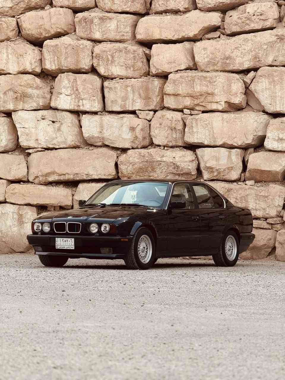 ***********

______________________________________

الموديل 1994  الحجم 525  ٦ سلندر  

كشنات هيتر 

السيارة رقمها صلاح الدين مشروع وطني  بأسمي تحويل ثاني يوم صدر امامي وخلفي  جديد.

گير ومحرك و تبريد كفاله . حماوه جوه النص مع التبريد 

السيارة مال جناي مصروف عليها وما ناقصها برغي 

تجي تفحص وشرط احلى من الصور 

المكان / كركوك / وهذا رقمي ***********
