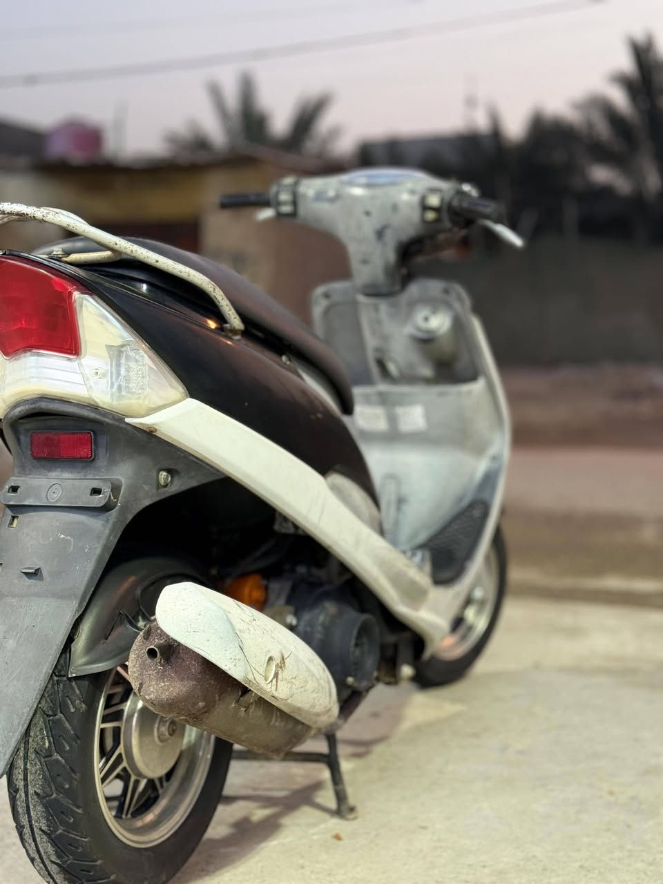 دراجه كامله نقص ما بيه لل بيع رقم***********

