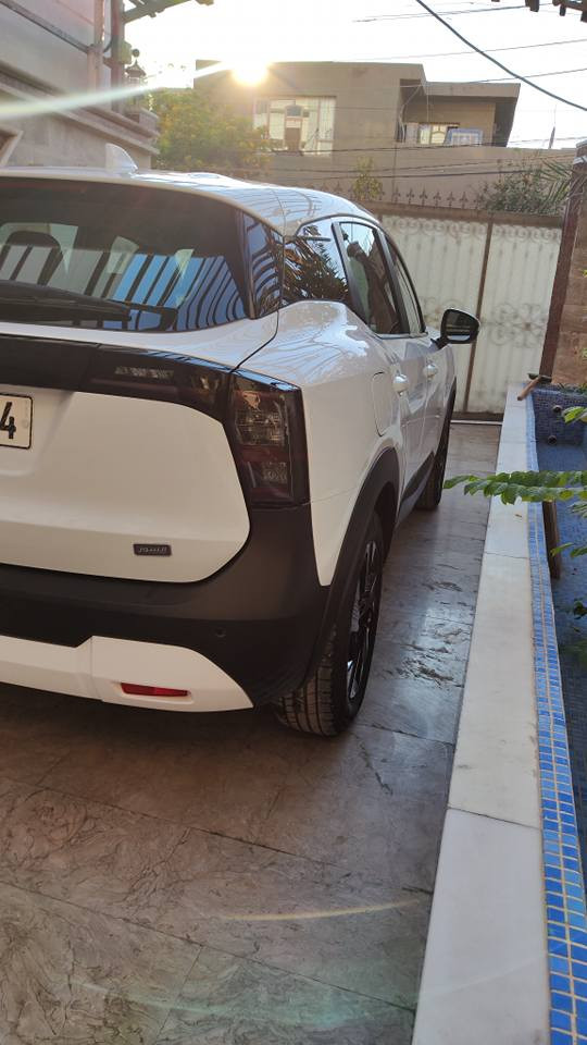 نيسان كيكس Sv  وكالة السور ماشية 2000 كيلوا ضمان 3 سنوات رقم بغداد

محرك 2000 4 سلندر تنفس طبيعي 
شاشة لمس ابل كار بلي واندرويد اوتو
تحكمات جام كهربائي
مثبت سرعة 
تعتيم مراة وسطية بغداد, العراق


**إذا كنت صاحب هذا الإعلان وتريد حذفه لأي سبب، رجاءا أرسل رسالة إلى الدعم الفني**