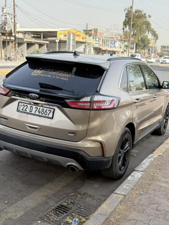 فورد ايدج 2020
فول مواصفات ما عدا سلايت 
ماشية ١٧٤ الف 
ضرر جاملغ وباب 
تحويل وكاله بنفس اليوم 
هزه جديدة سنويا لل ٢٧
السعر 175 وبيها مجال 
الاتصال 
***********
