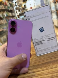 آيفون ١٦ • ١٢٨ • مفتوح الكرتون