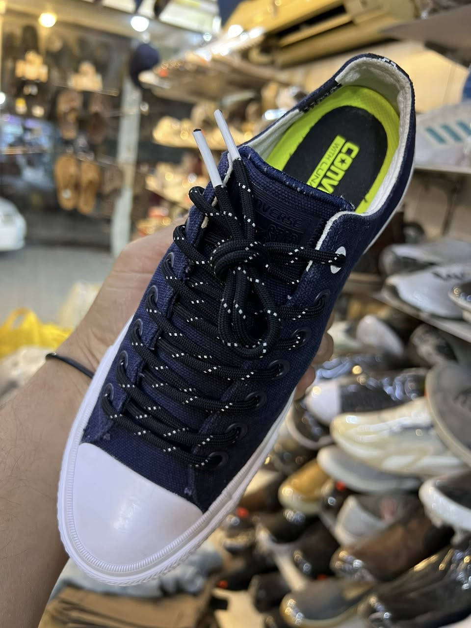 كونڤرس أورجنال
قياس 42
أصدار خاص
خامه سميكه حجريه
قيطان سيفتي نيون
السعر40
للحجز مراسله


**إذا كنت صاحب هذا الإعلان وتريد حذفه لأي سبب، رجاءا أرسل رسالة إلى الدعم الفني**