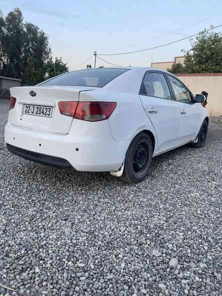 کیا فۆڕتی Kia Forte 2010
مەکینە گەورە ئەمریکی چوار تایەی نوێی لەبنە
گێر و مەکینە بەشەرت سەنەوی هەتا 2027 

سبوغیش پێنج پارچەی پشتەوەی هەیە 
پێشی کەپسە و سەقفیش هیچی نییە  
سعریشی 86 وەرەقە و مەجالێکی کەم 
 *********** ڕەقەم تەلەفۆن
