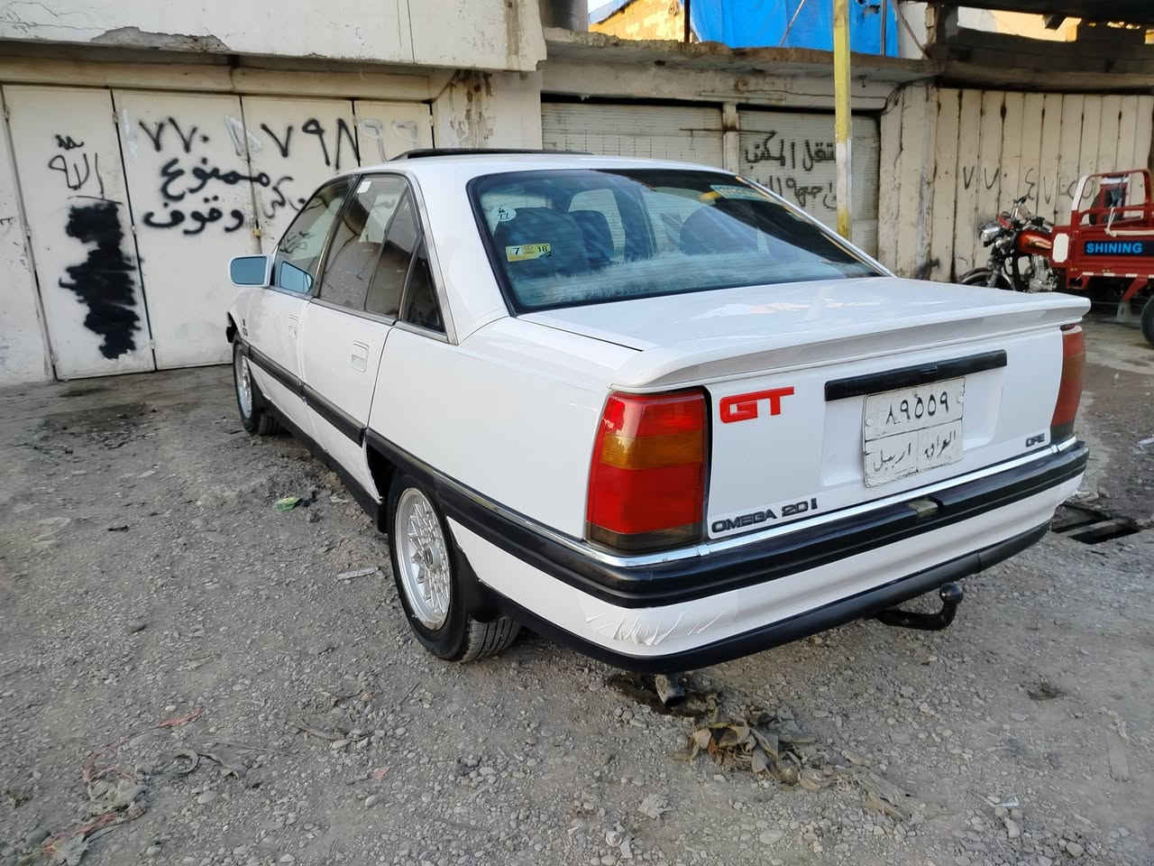 سلام عليكم للبيع اوبل اوميكا  موديل 92 رقم أربيل صاقطه اربع اشهر كير اوتوماتيك 20 بلادي تبريد بلادي شرط تحويل وغرامة دفتر بنزين موجود سياره مابي اي نقص كير مكينه شرط لا صرف ولا بخار اربع تيرات جديد صدر دبلات جديد سقف اسلايت كهربائي جام كهربائي كهربائيات كامل سعر 38   شراي يخابر مكان طوز ماجاوب لا تعليق ولا خاص رقم هاتف ***********
