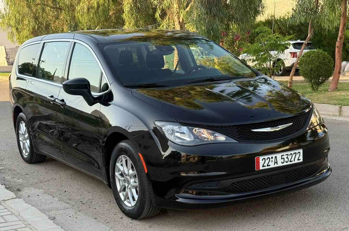 2024 CHRYSLER VOYAGER, LX
للبيع كلايسلر فويجر وارد امريكي موديل 2024

رقم اربيل أجرة احمر ترقيم جديد فحص وهزه جديد تحويل ثاني يوم

مكفولة كفالة عامة كلين بدون ايرباك      بدون صبغ بدون تبديل حته الدعاميات مكفولة من الصبغ مكفولة من الشخط والتكحيل مكفول من الغرق 

***********

حجم محرك 3600

بصمة تشغيل وابواب بصمة وتشغيل عن بعد 

ابواب سلايد كهربائي ⚡️ 

صندوك كهربائي شفط

رادار امامي تحديد مسار توقف ذاتي 

تبريد مركزي 3 قطع

كشن كهرباء

سيارة جديدة تخم تاير جديد 

سعر.   235 ورقة 

مكان السيارة بغداد الكرخ قرب شارع مطار بغداد الدولي
