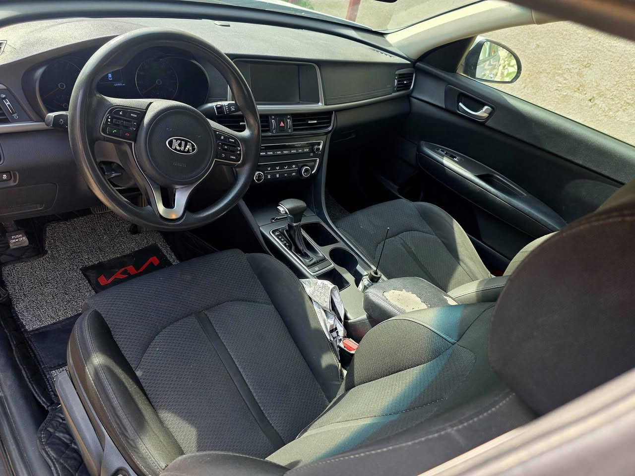 كيا اوبتما ٢٠١٨وارد امريكي
سياره نضيفه رقم شمالي
الضرر قطعه واحده الجاملغ
الايمن بدون ايرباكك السعر ١٤٥
رقم الهاتف ***********
