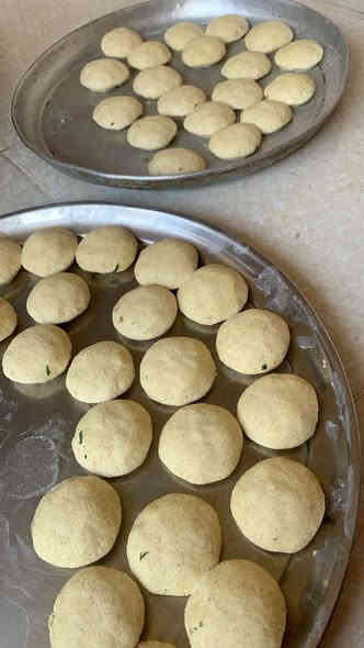 مساء الخير والعافية صعدو منشوري باب رزقي الله يستر عليكم بحق الحسين الشهيد امانت الله صعدو بركبتي عائله هذا مصدر رزقي بنات  كبه برغل تكلاه30قطعه على10الف كبه برغل 30قطعه 10الف كبه تمن 30قطعه على 10الف بورك 30قطعه على 10الف كباب عروك كيلو12الف كليجه مشكل 6الف كليجه بجوز كيلو 7الف طرشي احمر 10كيلوات 22الف فطائربل الحم20قطعه على12الف 20قطعه  بل دجاج 12الف  رقم الحجز ***********
