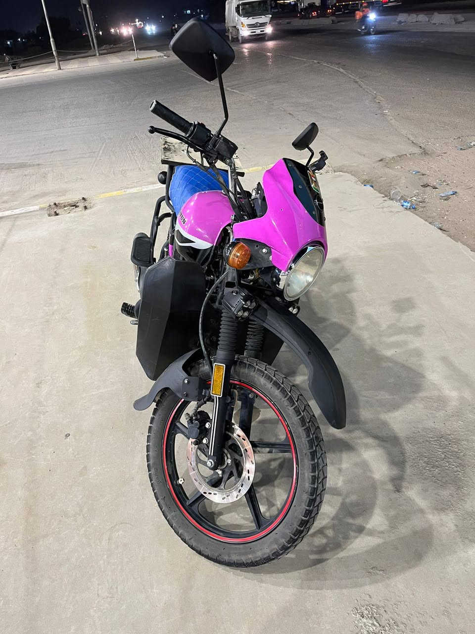 سلام وعليكم دراجه  دايوان جبلي  مديل 23 محرك 200ما مفتوح دراجه مرقمه بغداد رقم ولوحات نكليزي بسمي كهربائيات كله شغاله الدراجه خير من الله تأخذه ربع ما ذب عليه العنوان بغداد الشعب  السعر مليونين و١٠٠ وبيه مجال 
الاستفسار ***********
